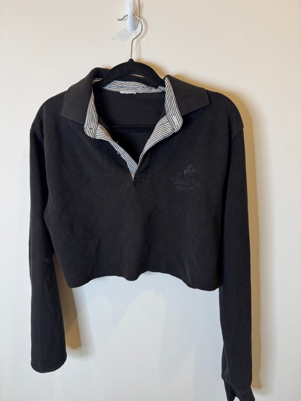Brandy Melville Black Cropped Long-Sleeve Polo with Striped Collar